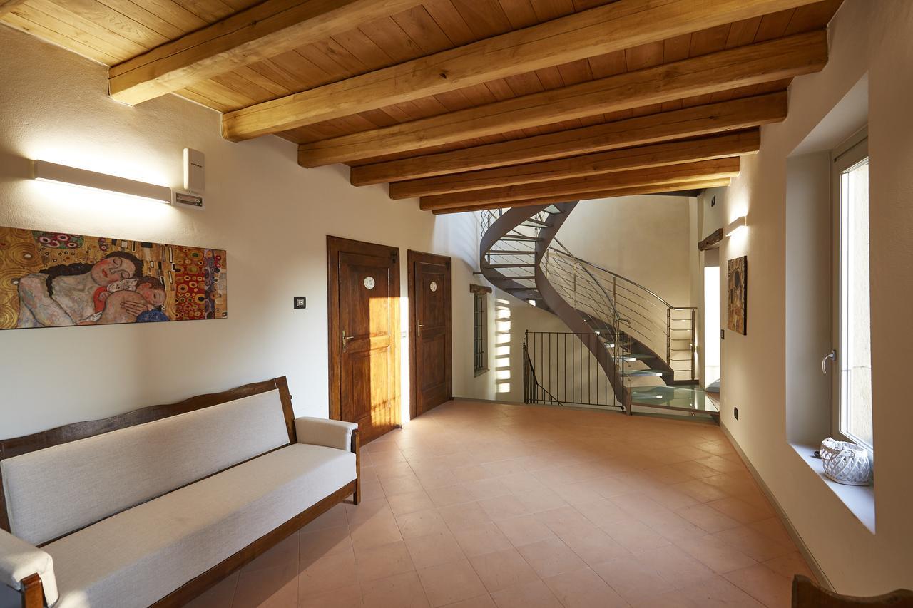 Palazzo Eleonora Panzió Monasterolo del Castello Kültér fotó